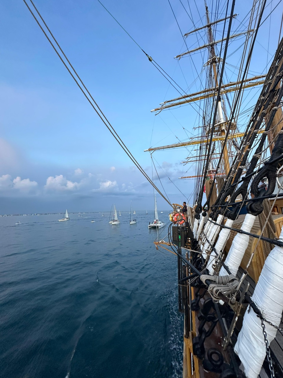 Il passaggio dell''Amerigo Vespucci